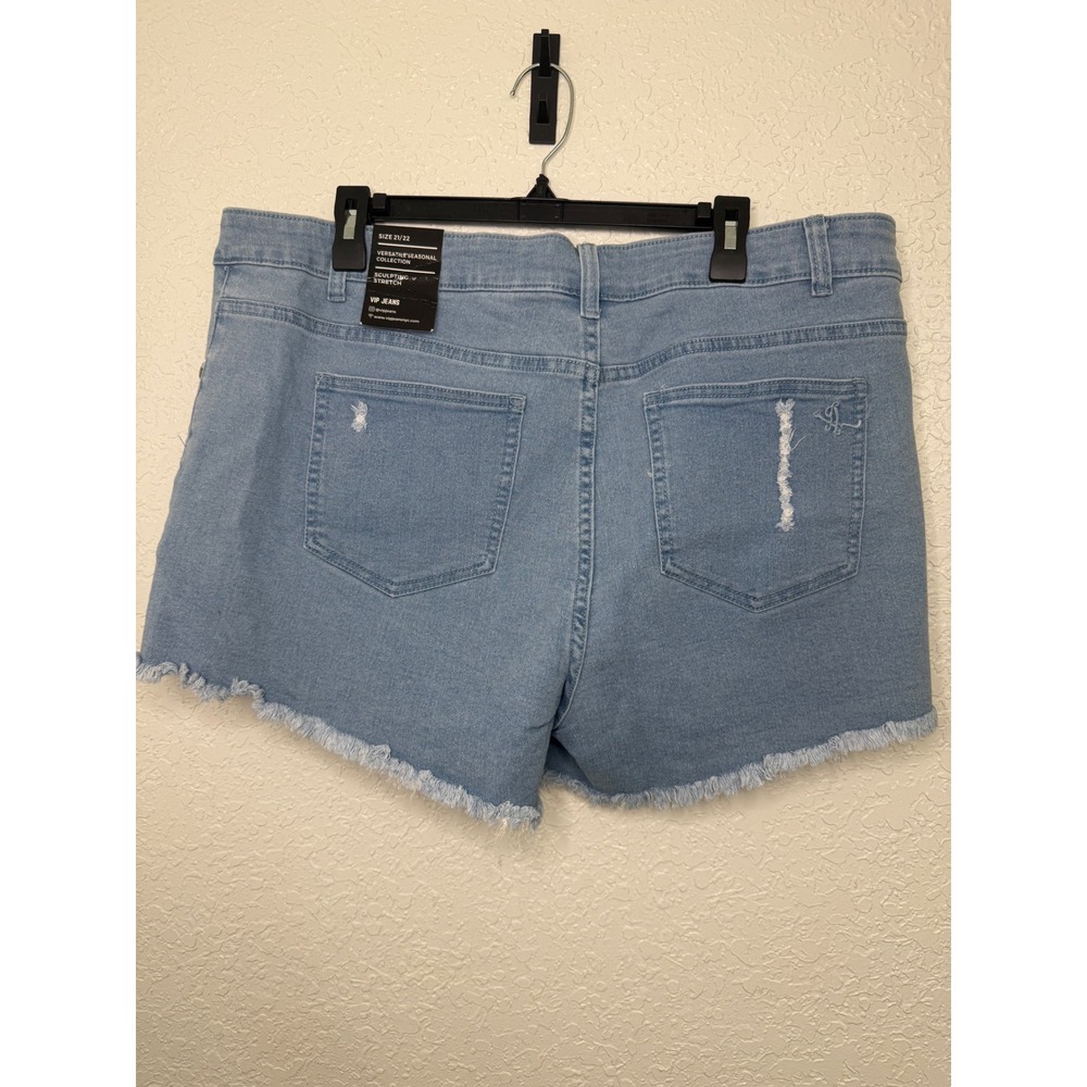 VIP Jeans Womens Light Wash Distressed Frayed Hem Denim Shorts Plus Size 21/22 - Picture 2 of 4
